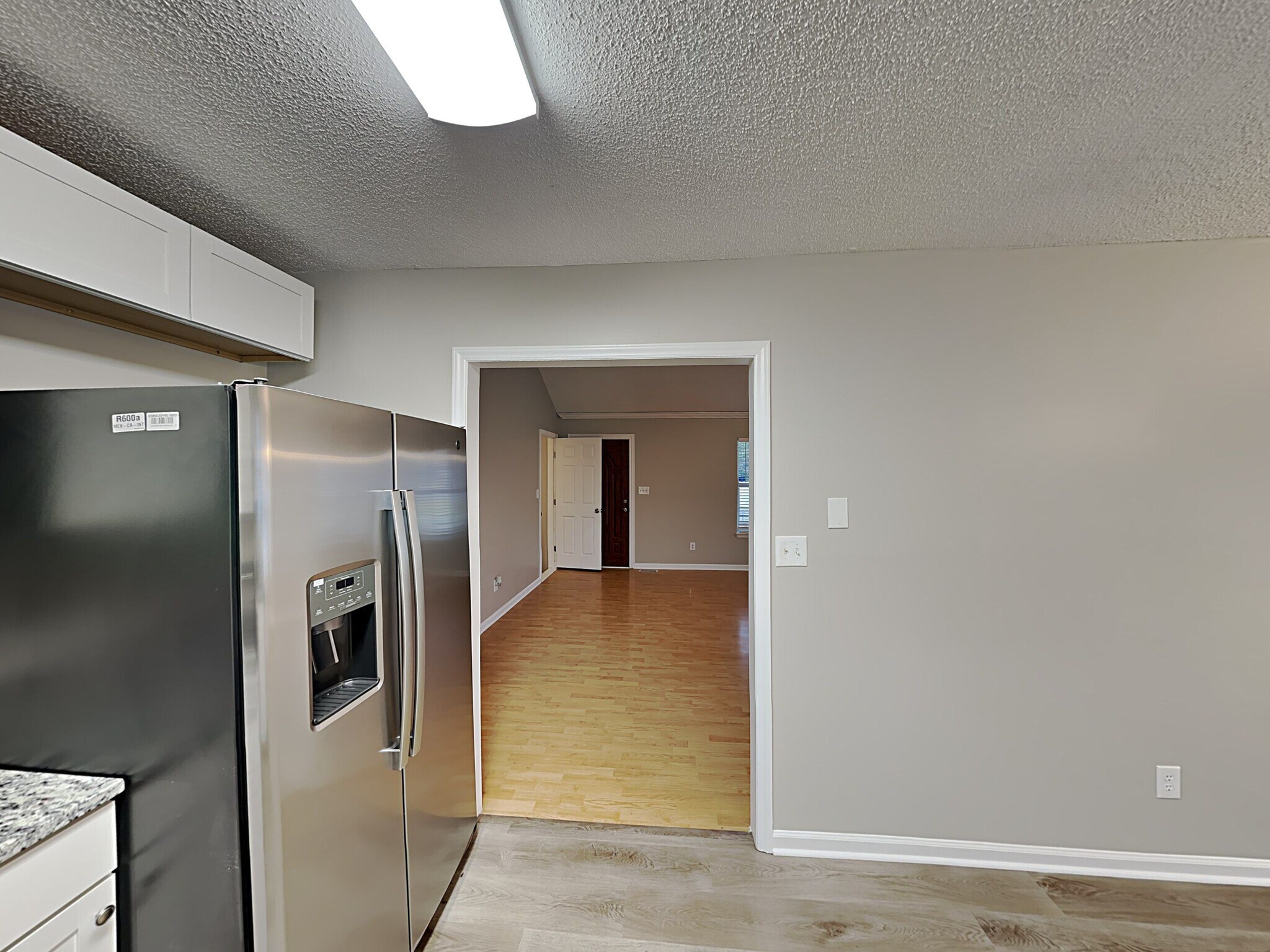 Building Photo - 401 Brookside Dr