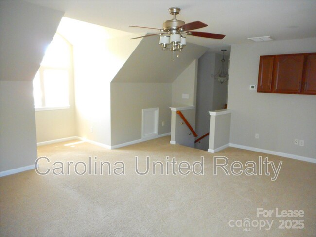 Building Photo - 1018 Fountainbrook Dr