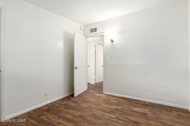 Building Photo - Charming Remodeled 3 Bedroom Brick Home