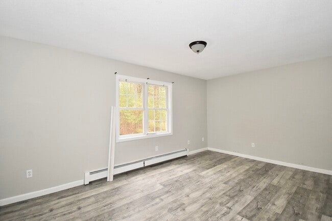 Building Photo - 183 Jewett St