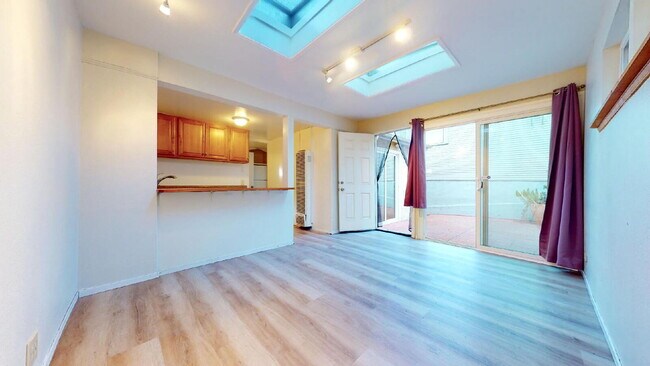 Building Photo - Exceptional Brisbane Home Offering Space, Style & Sunsets