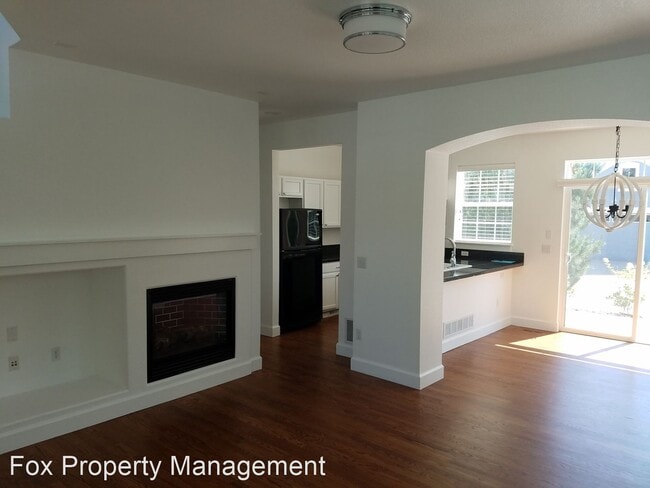 Building Photo - 3 br, 2.5 bath House - 467 Blue Lake Trail