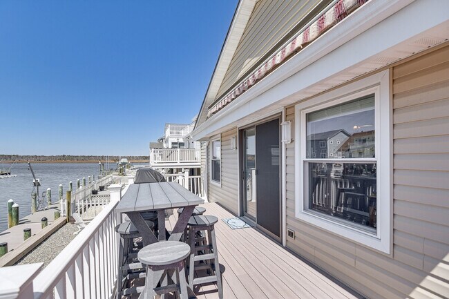 Building Photo - 1404 Hilo Bay Dr