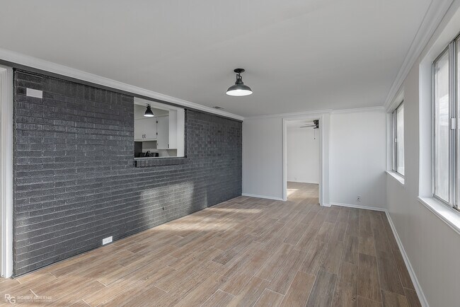 Building Photo - 1522 Captain Shreve Dr