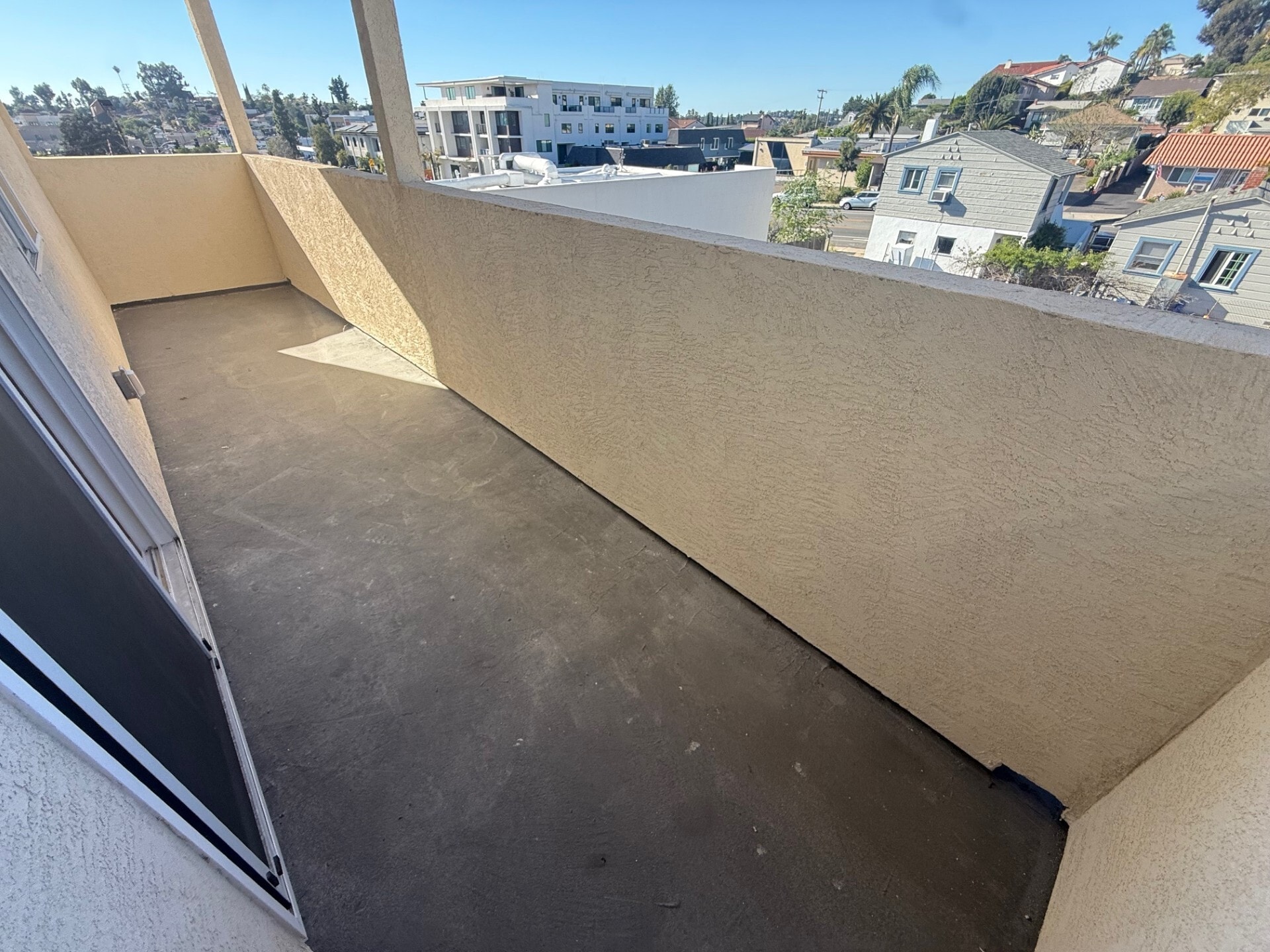 Building Photo - 4860 Palm Ave