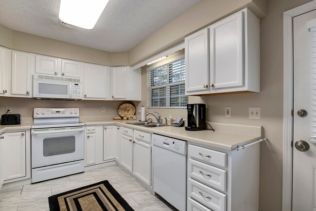 Building Photo - 308 Chota View Pl