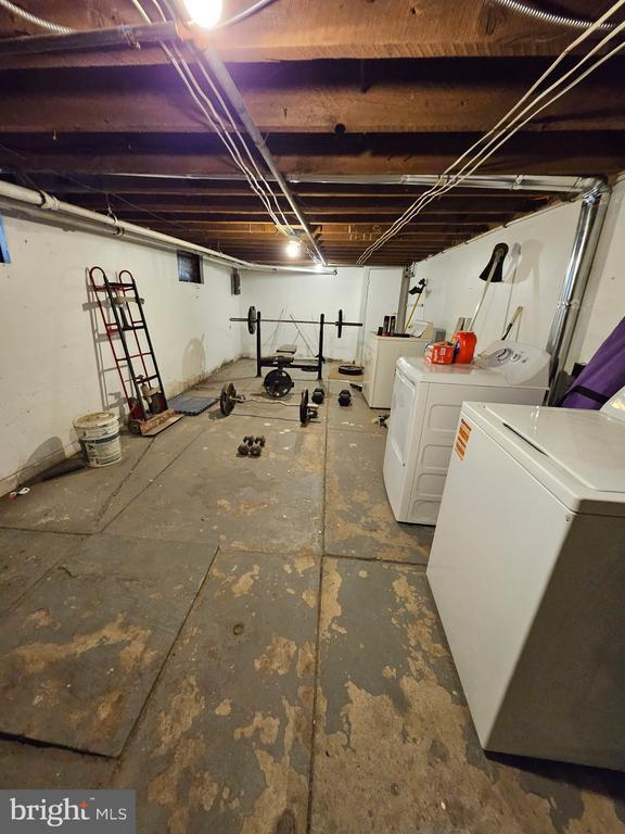 Building Photo - 209 Mill St