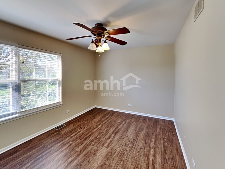 Building Photo - 2440 Frost Dr