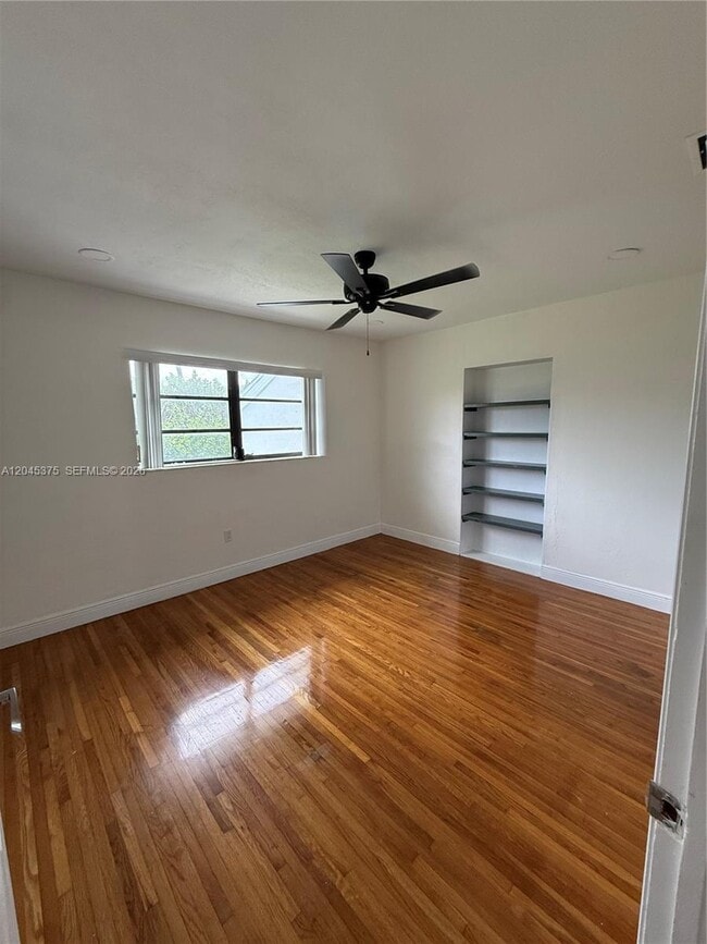 Building Photo - 3500 SW 87th Pl