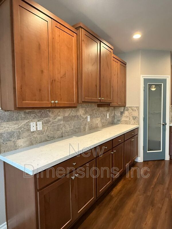 Building Photo - 1317 Cedar Creek Cir