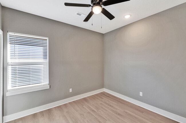 Building Photo - 4579 S Doris Ct