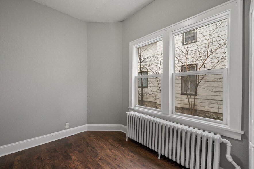 Building Photo - 422 Lafond Ave