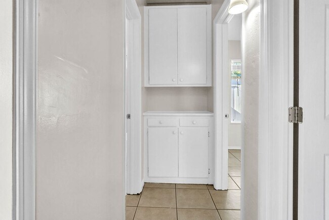 Building Photo - Clairemont Mesa Blvd 4414-4416 Duplex