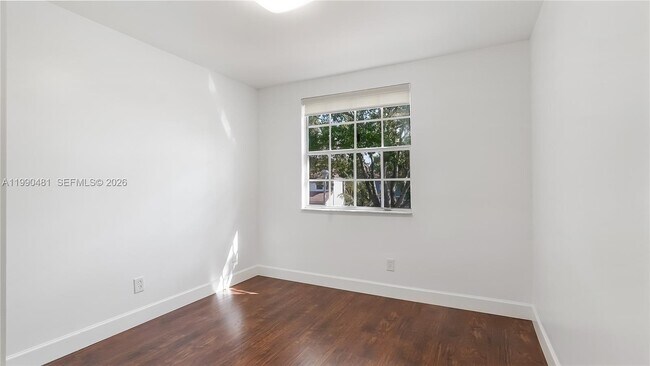 Building Photo - 876 Garnet Cir