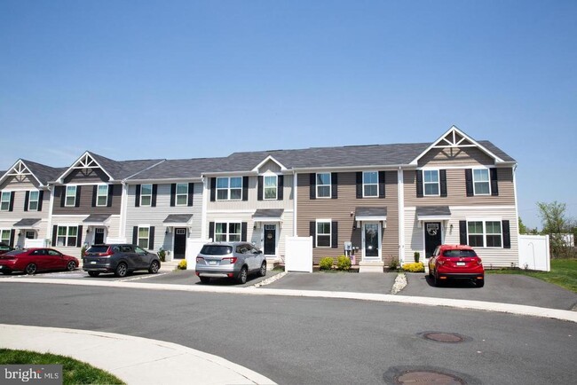 Primary Photo - 20 Foxwood Dr