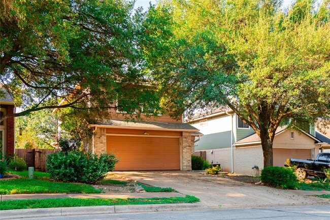 Building Photo - 15224 Sarah's Creek Dr