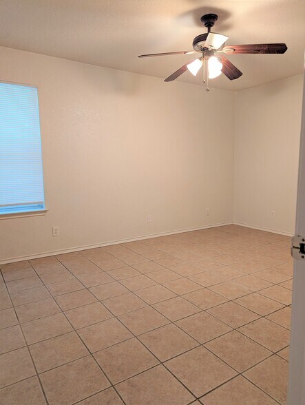 Building Photo - 210 Dale Earnhardt Dr