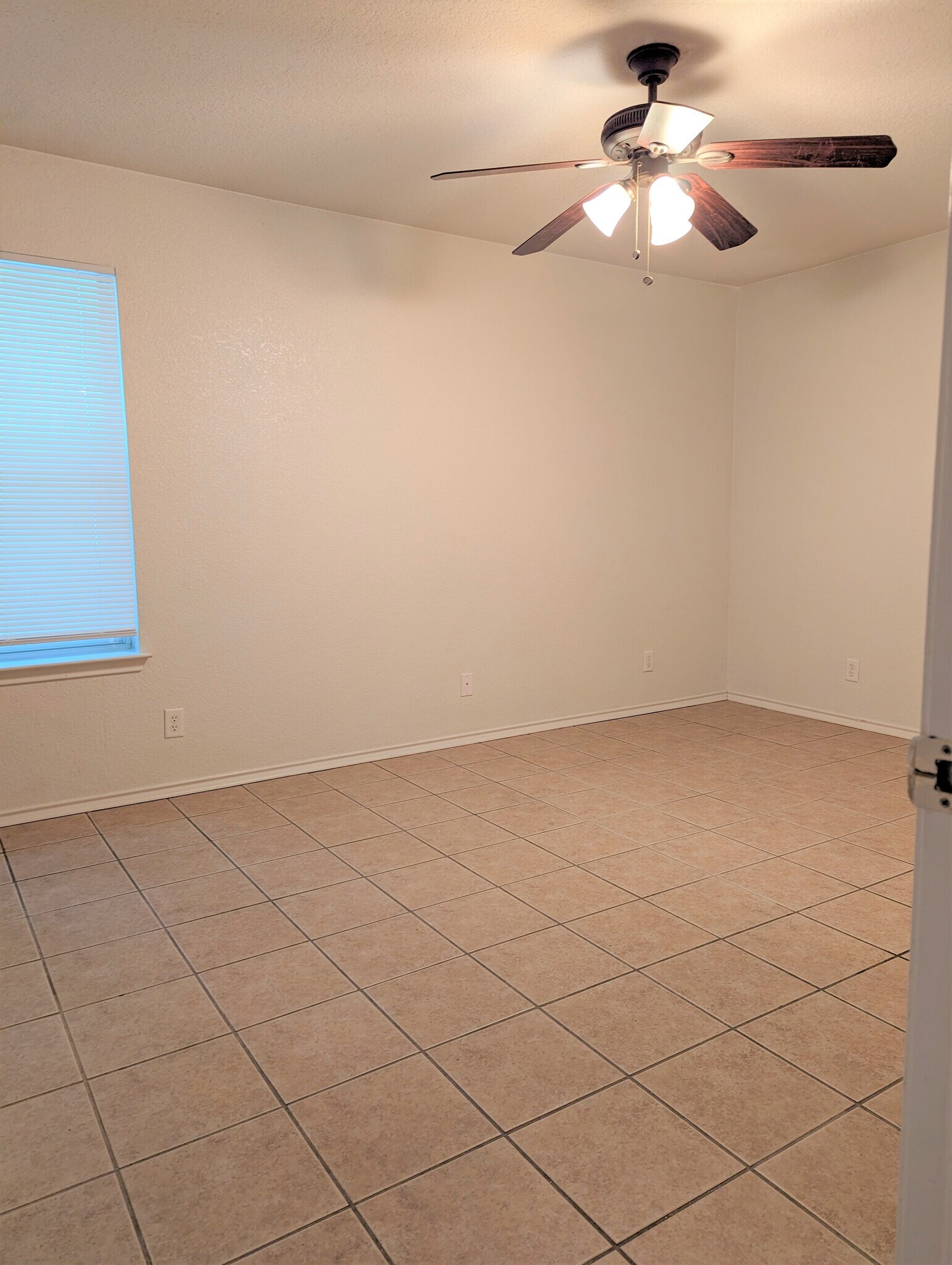 Building Photo - 210 Dale Earnhardt Dr