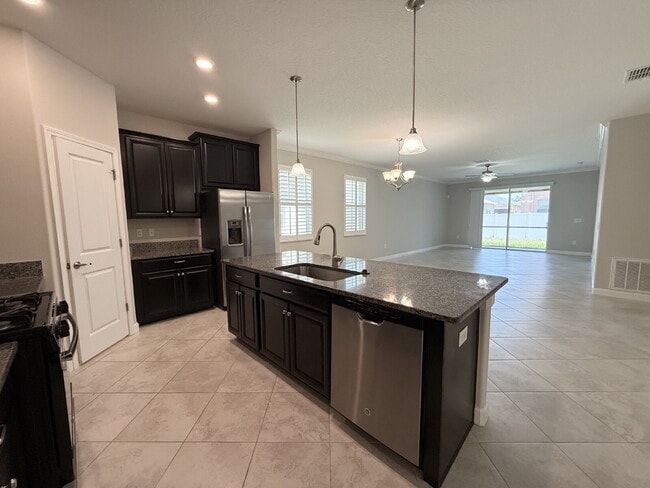 Building Photo - 2380 Bartolo Dr