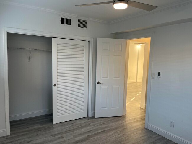 Building Photo - 2748 NE 28th Ave