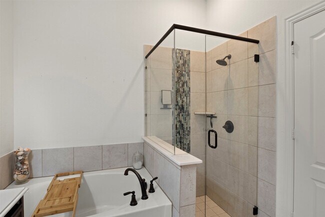 Building Photo - 1248 Starlight Ave