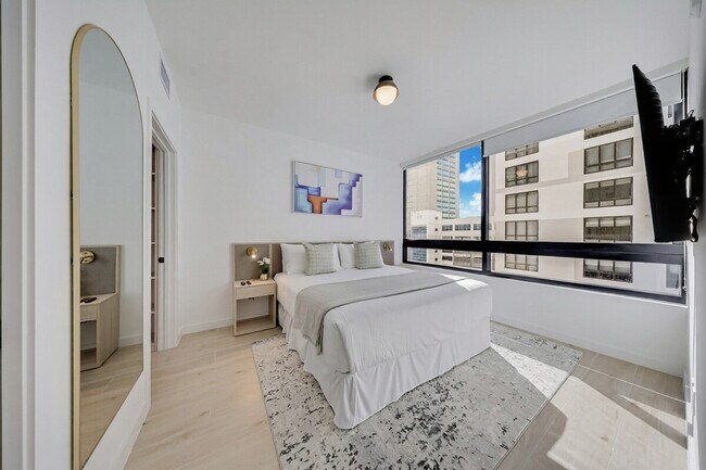 Building Photo - 36 NE 2nd St