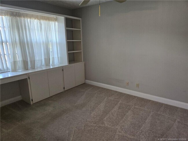 Building Photo - 2950 SE Ocean Blvd