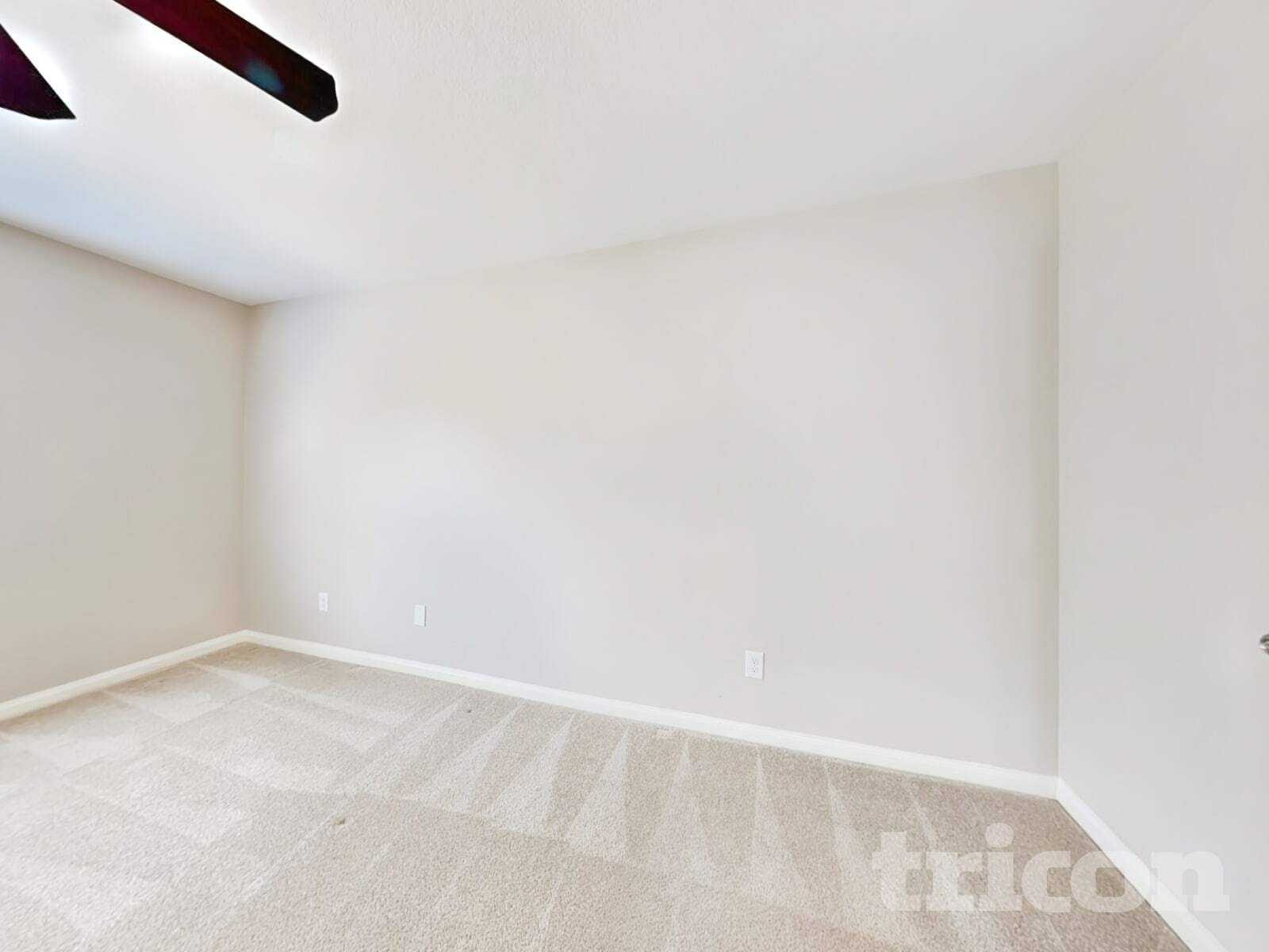 Building Photo - 8122 Hall View Dr