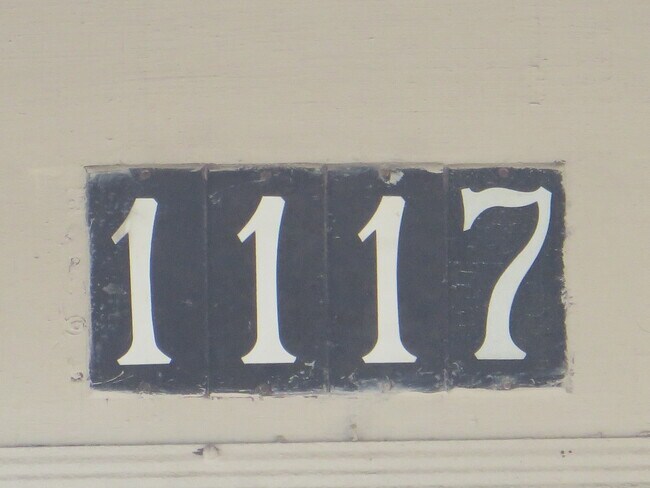 Building Photo - 1117 Nelson St