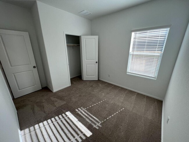 Building Photo - 1127 Catfish Ln