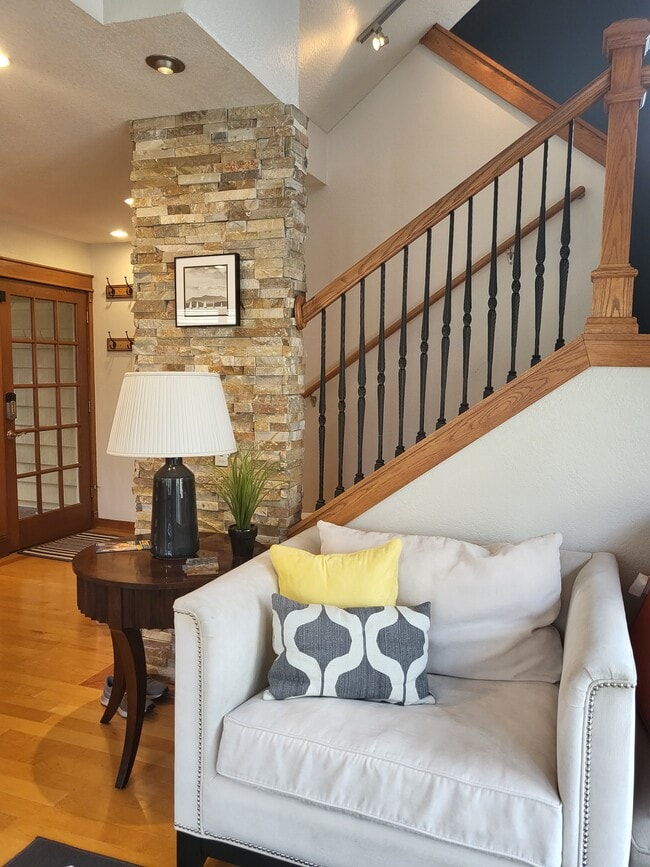 Entry View from Living Room - 888 Davis Rd