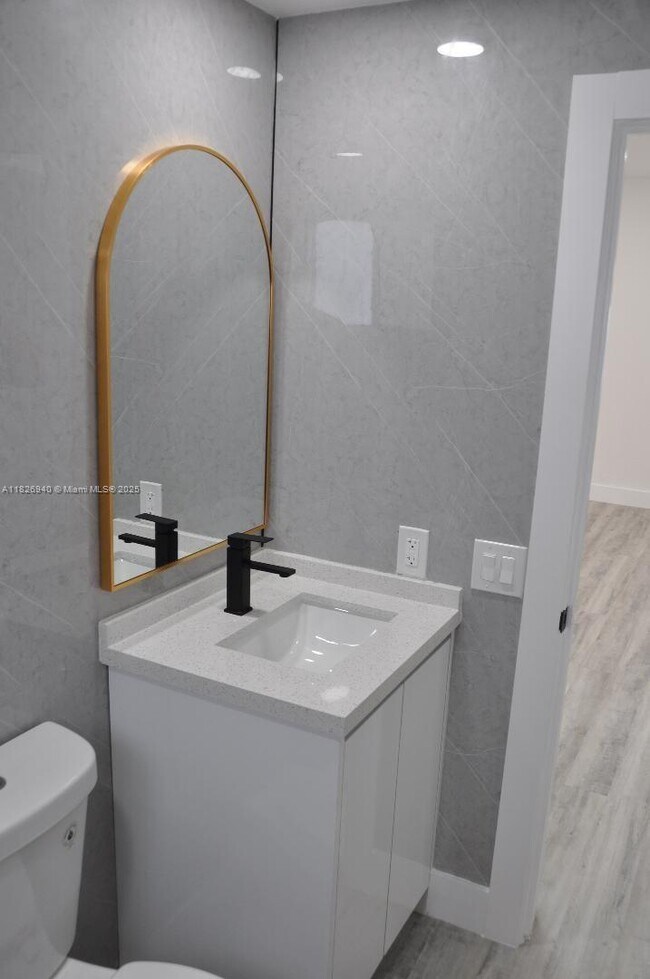 Building Photo - 261 NW 46th Ave