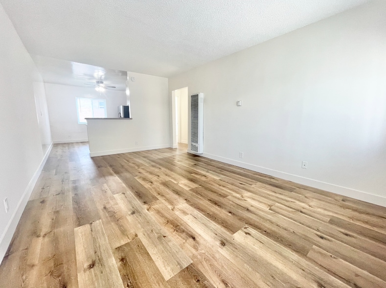 Primary Photo - 4341 W 169th St