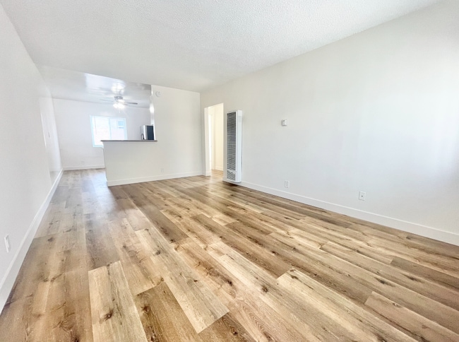 Primary Photo - 4341 W 169th St