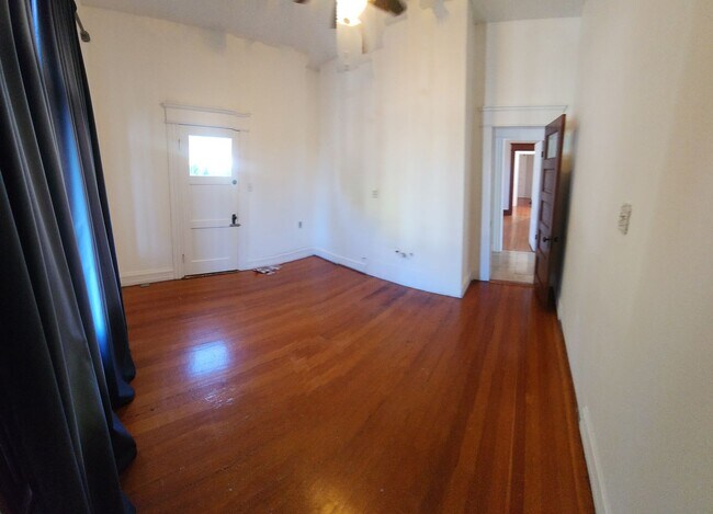 Building Photo - Islay Street  770-774