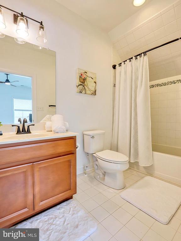 Building Photo - 36628 Dew Way