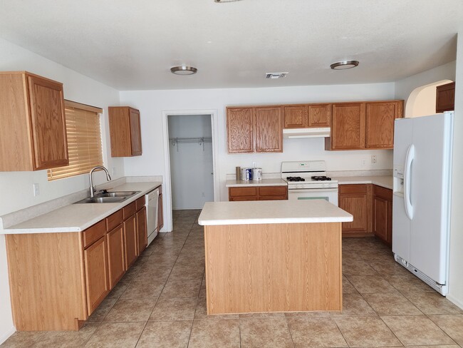 Building Photo - 13514 E Diablo Creek Dr