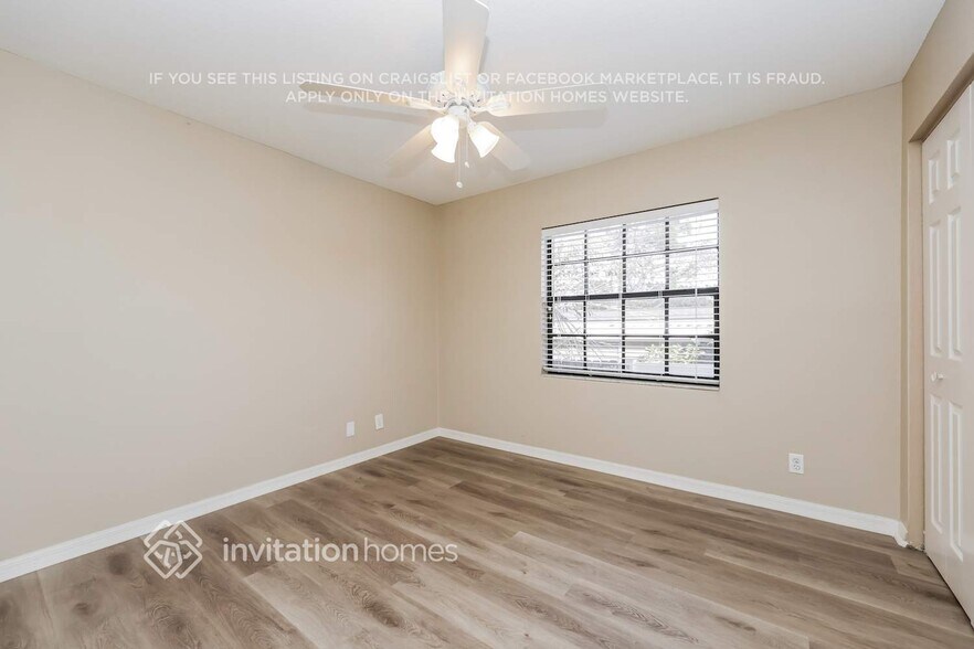 Building Photo - 327 80th Ave NE