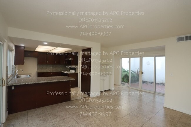 Building Photo - 17679 San Vicente St