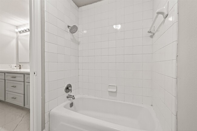 Building Photo - 7739 Antoine Dr