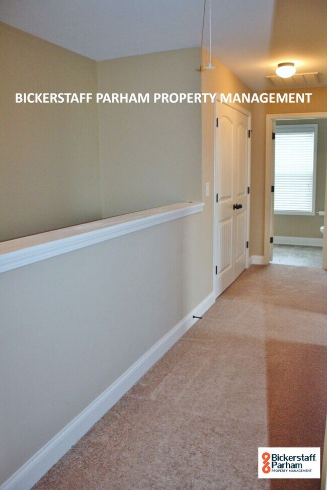 Building Photo - Welcome to Ft. Mitchell!! The Perfect Fami...