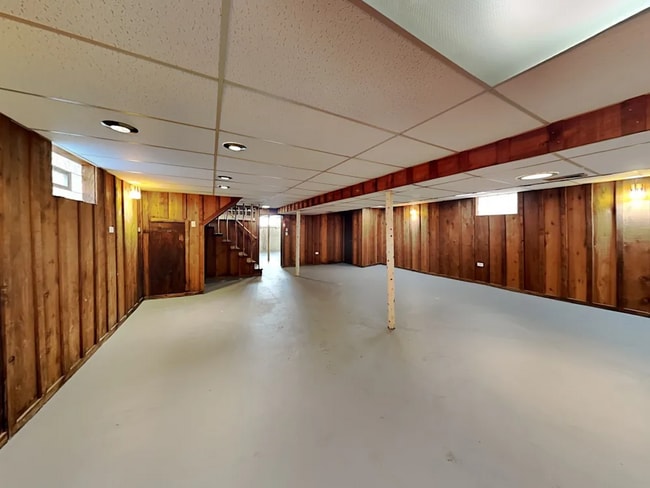 Building Photo - 7703 Long Ave