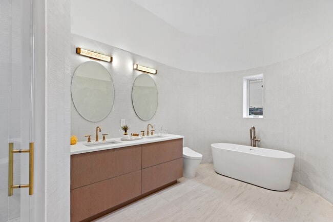 Building Photo - The Raphael 3 Bedroom Rental