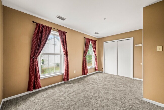 Building Photo - 445 Hartford Sq