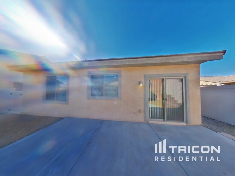 Building Photo - 2204 Turtle Beach Ave