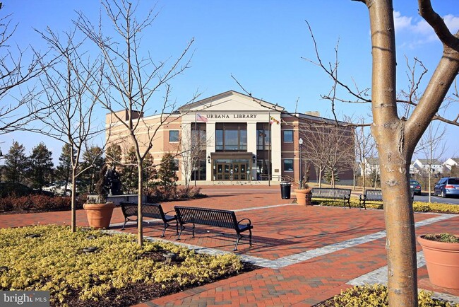 Building Photo - 3611 Sprigg St S