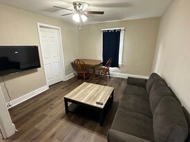 Building Photo - 447 Buffalo St