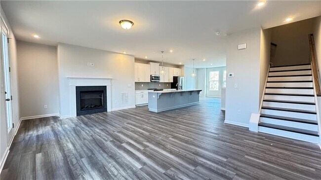 Building Photo - 1443 Creekside Cir NW