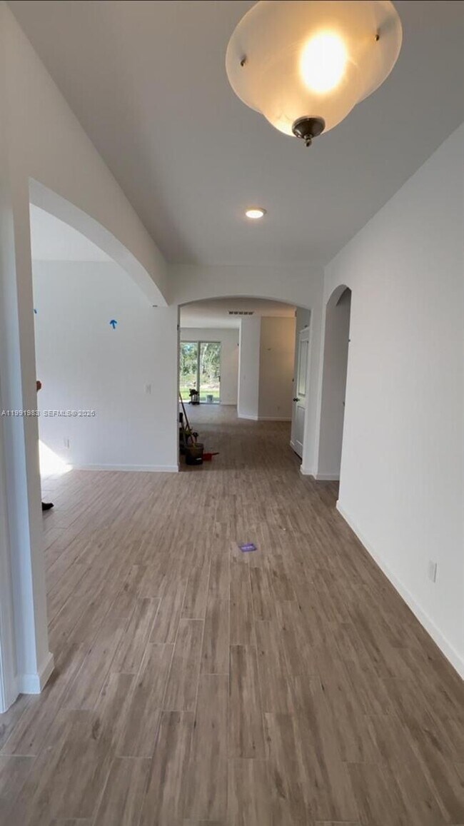 Building Photo - 1034 Chelan Falls Dr