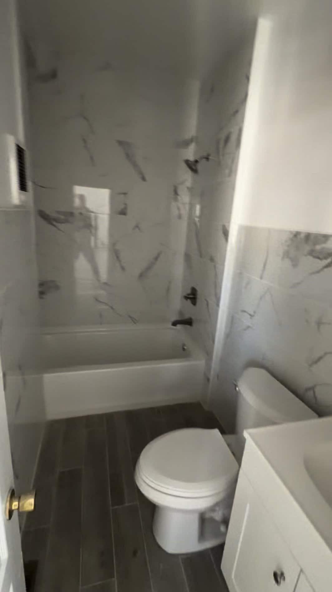 Building Photo - 415 S 10th St